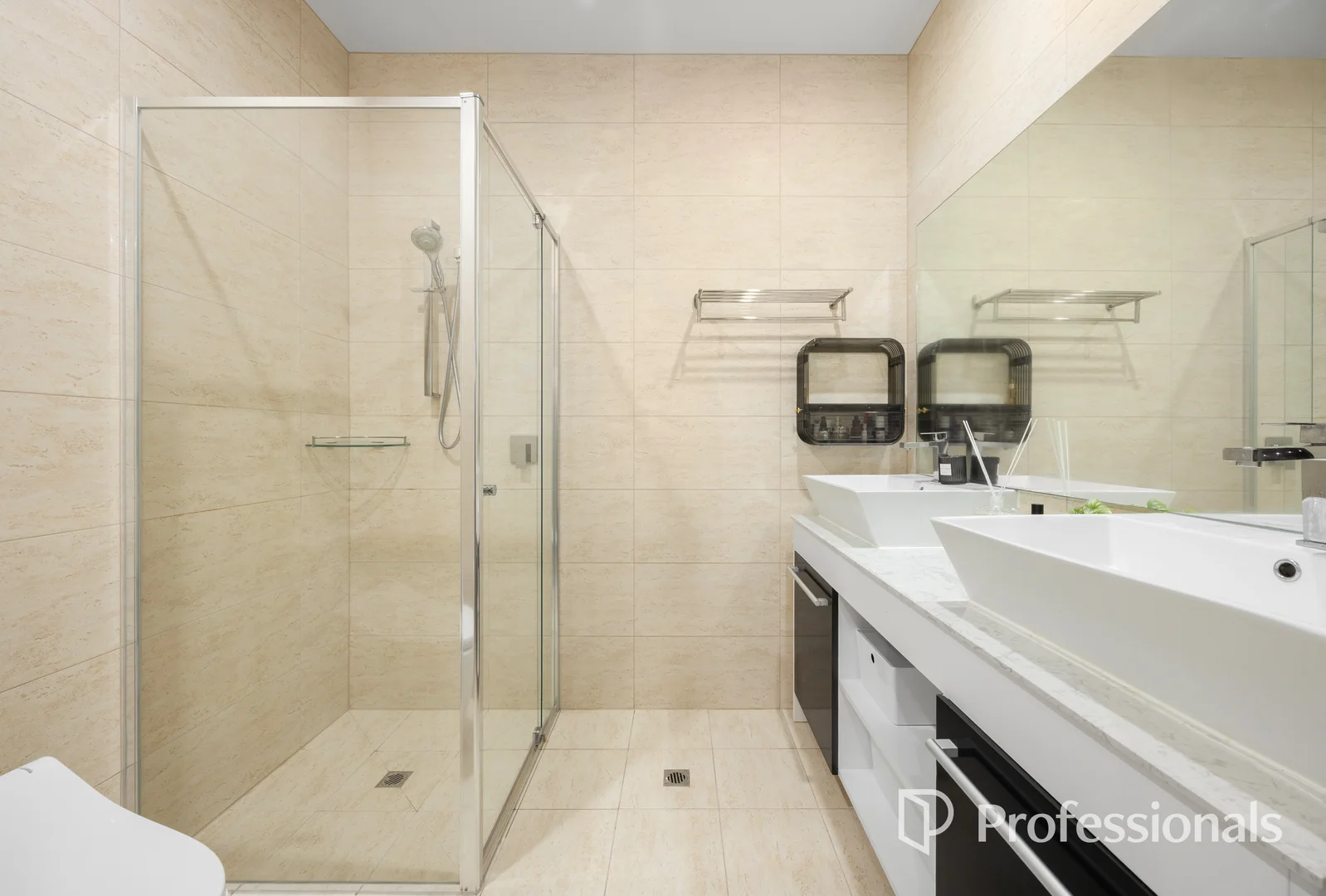 Additional image 7 of 2/7 Toinette Court, Doncaster East VIC 3109