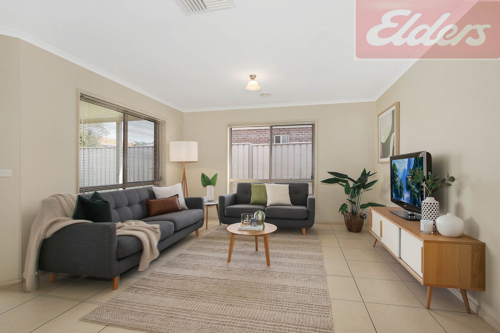 11 Chafia Place, Springdale Heights NSW 2641, Image 1