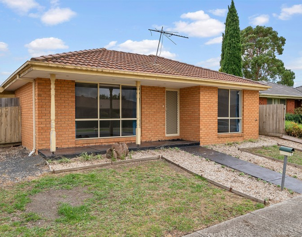 8 Dunlavin Way, Cranbourne East VIC 3977