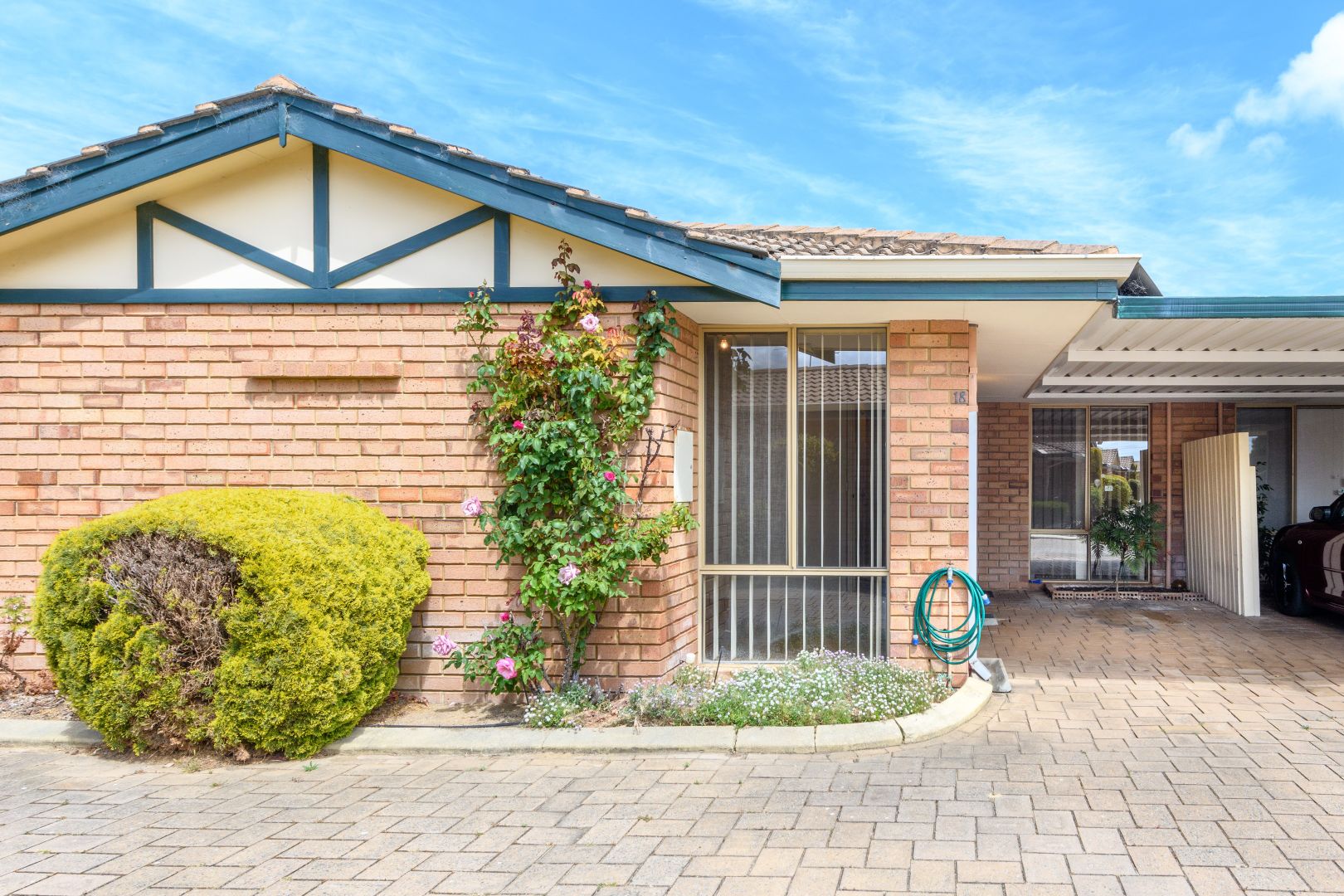 18/14 Hefron Street, Rockingha | Property History & Address Research ...