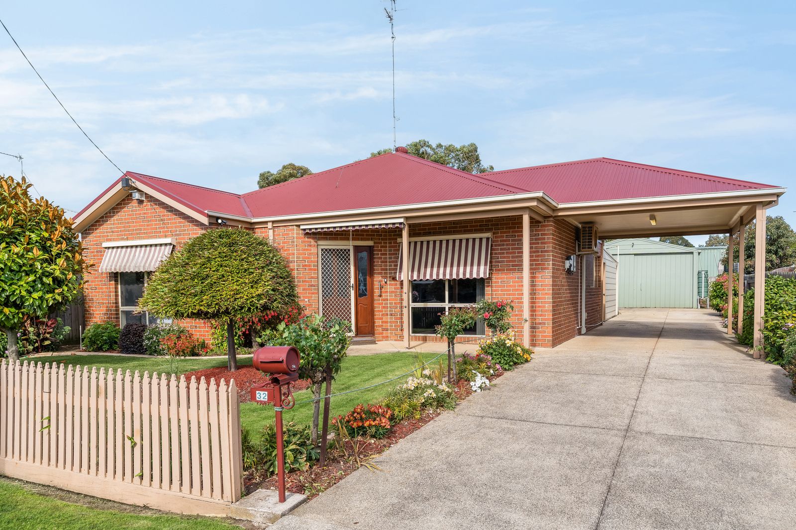 2 bedrooms House in 32 Carolanne Drive DRYSDALE VIC, 3222