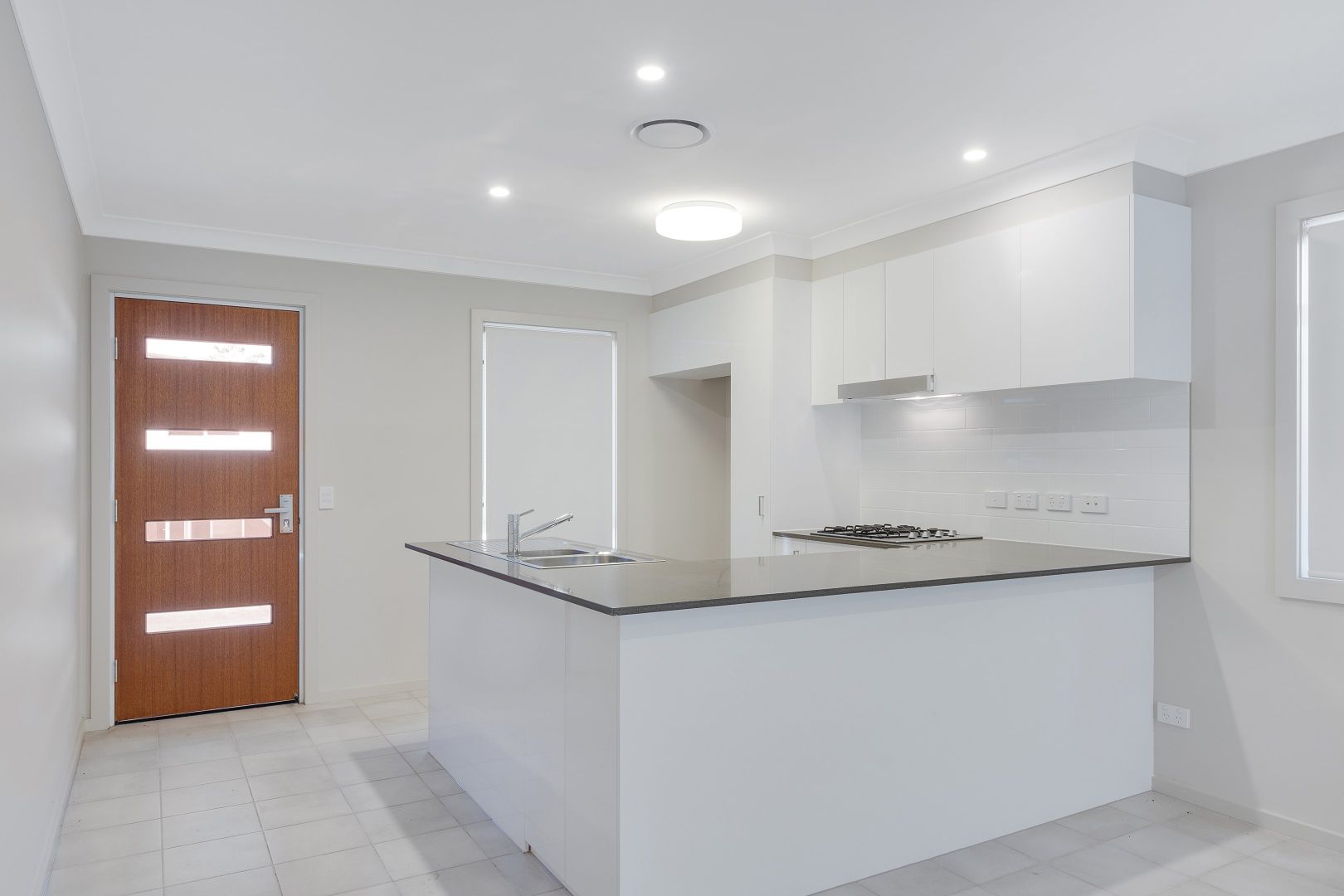 13/52A Atlantic Boulevarde, Glenfield NSW 2167, Image 2