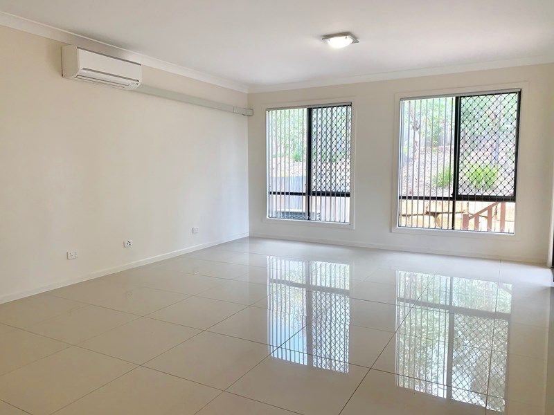 2/18 Sapium Street, Kingston QLD 4114, Image 2