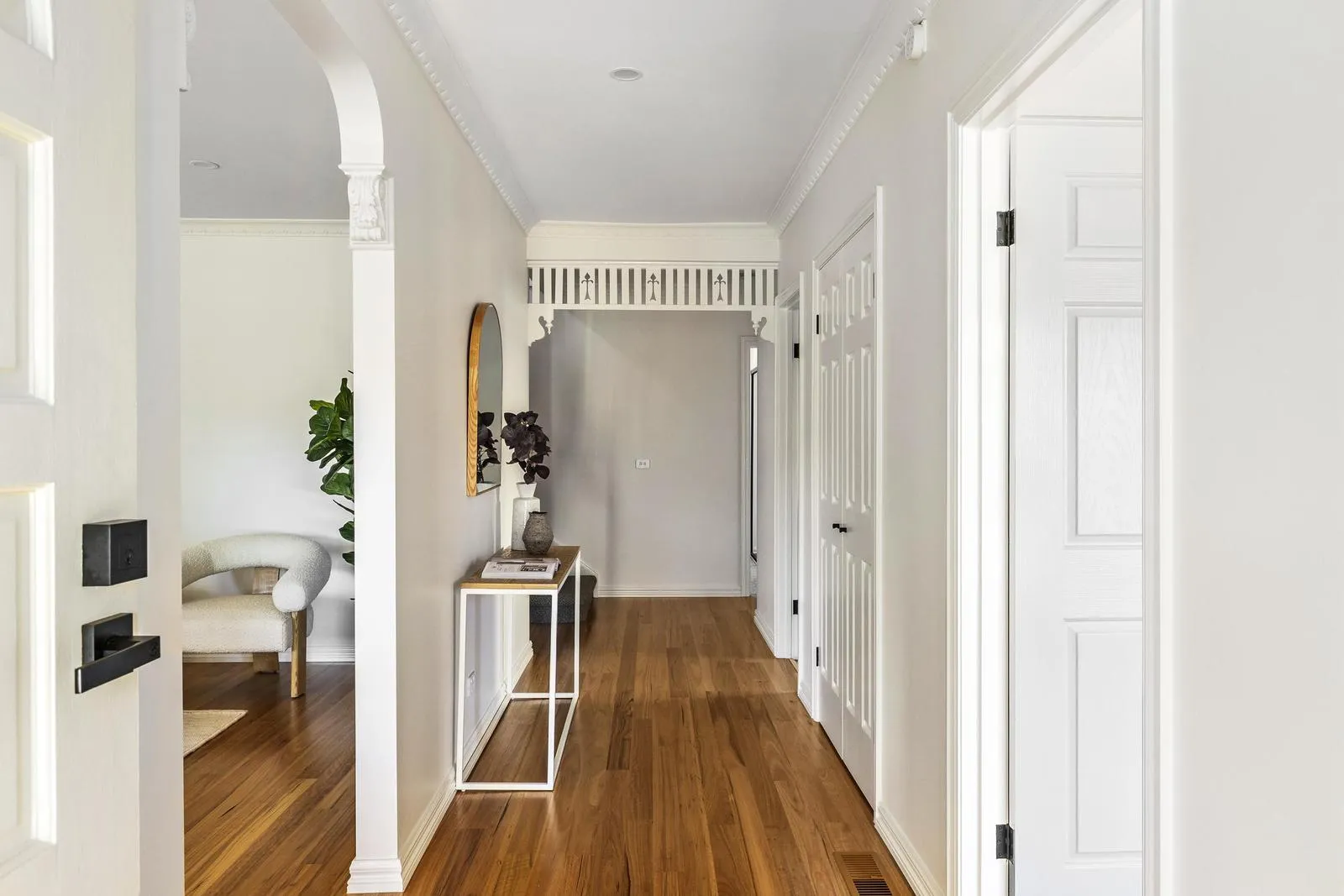 Easy-living style in the best location - View 6