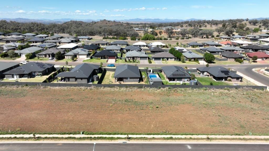 105 Evesham Circuit, Tamworth NSW 2340, Image 1