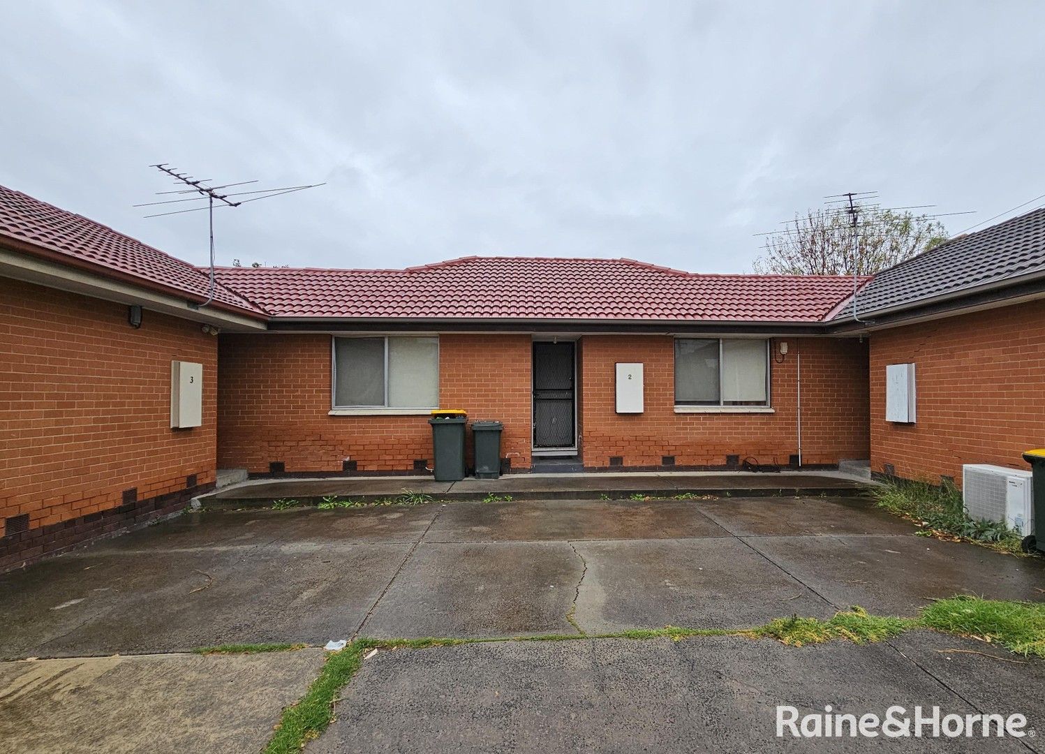 2/165 Taylors Road, St Albans VIC 3021 Apartment For Rent 315 Domain