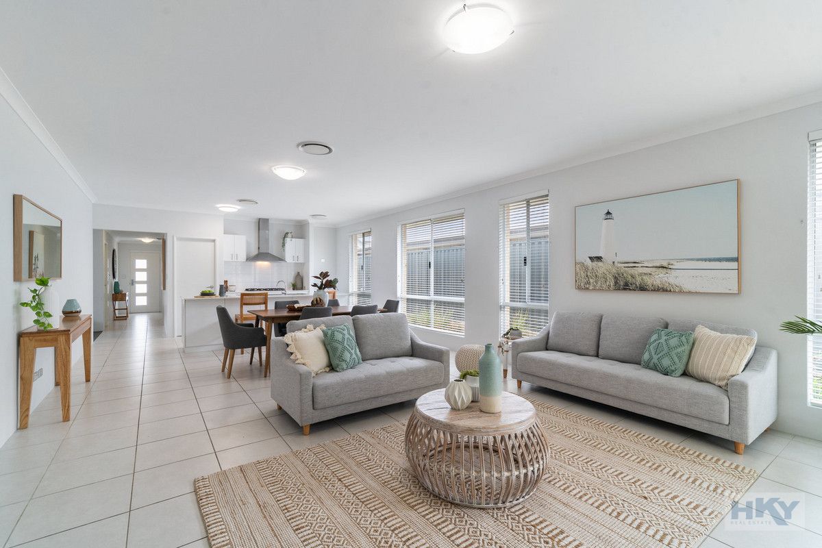4 bedrooms House in 15 Bolero Road AVELEY WA, 6069