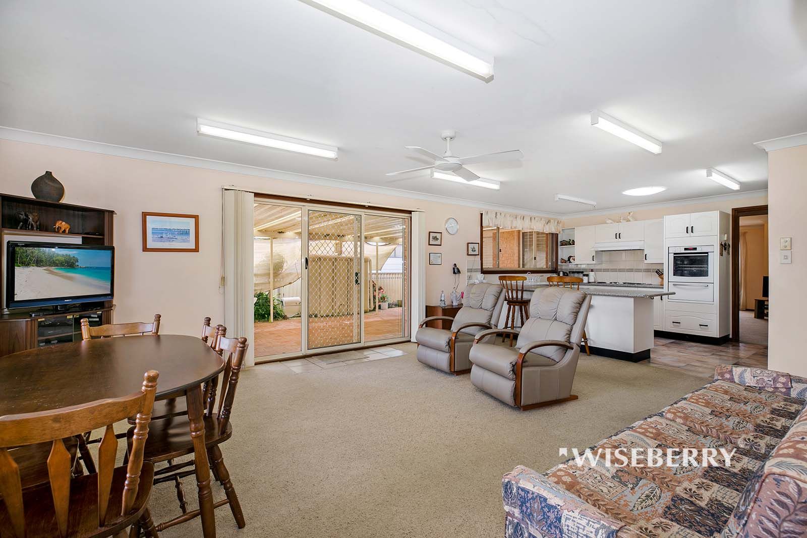 8 Elua Avenue, Budgewoi NSW 2262, Image 2