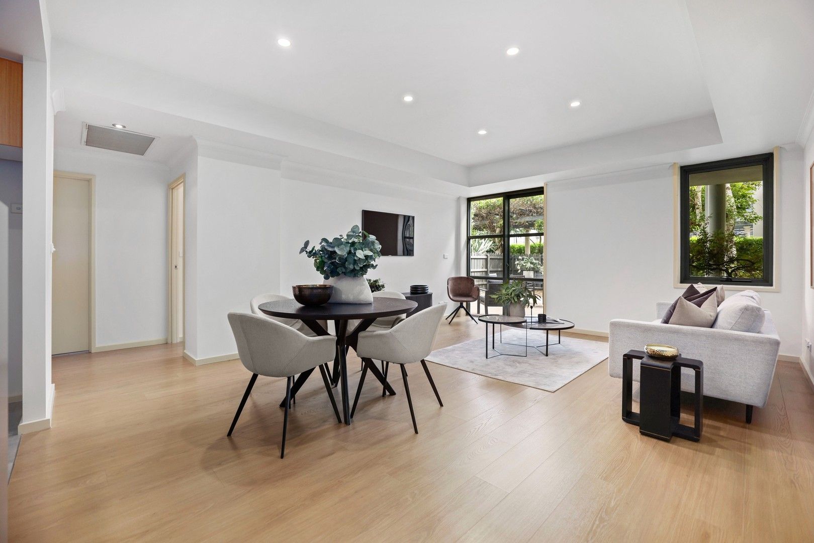 1 bedrooms Apartment / Unit / Flat in 111/102 Wells Street SOUTHBANK VIC, 3006