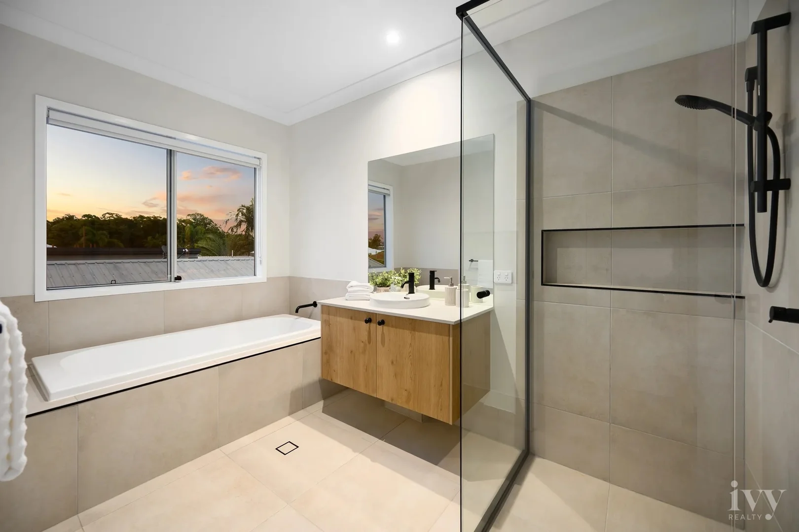 Additional image 13 of 7 Bluegum Avenue, Hollywell QLD 4216