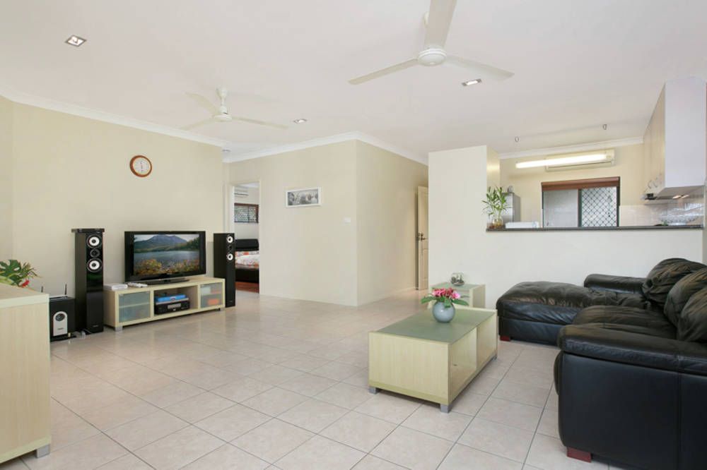 8/190-194 Irene St, Mooroobool QLD 4870, Image 0