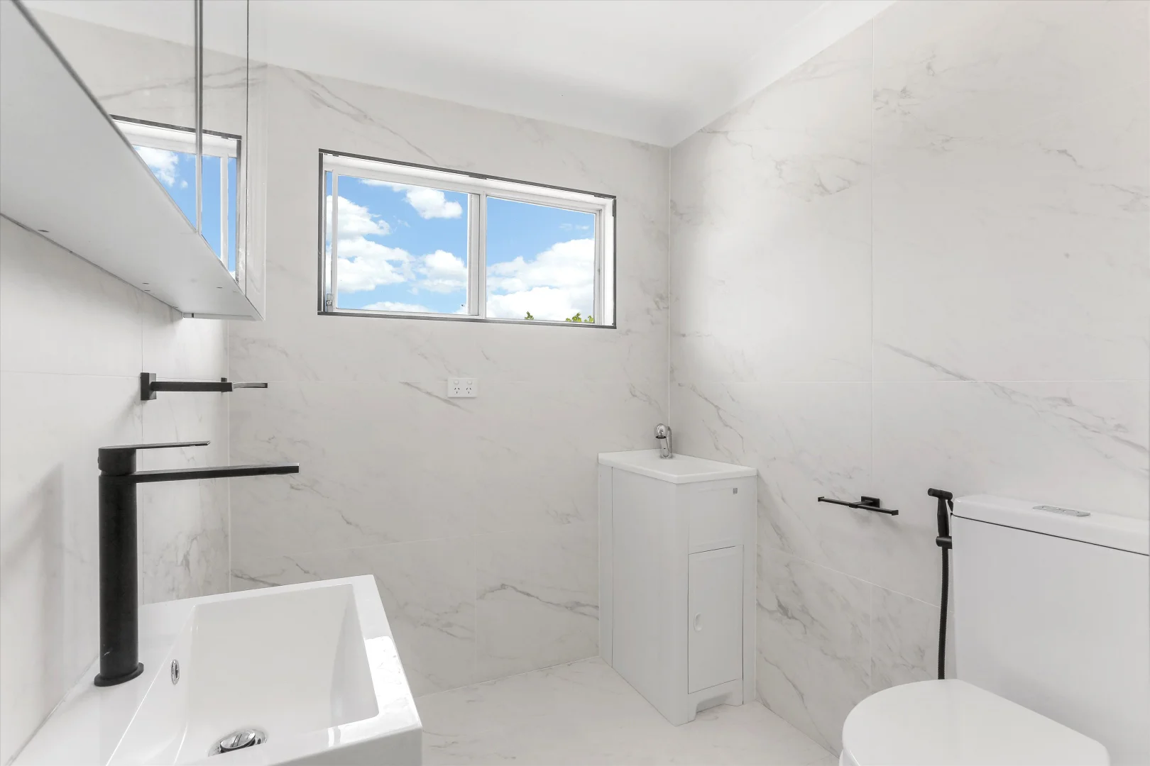 Additional image 7 of Upper/33 Dickens Rd, Wetherill Park NSW 2164