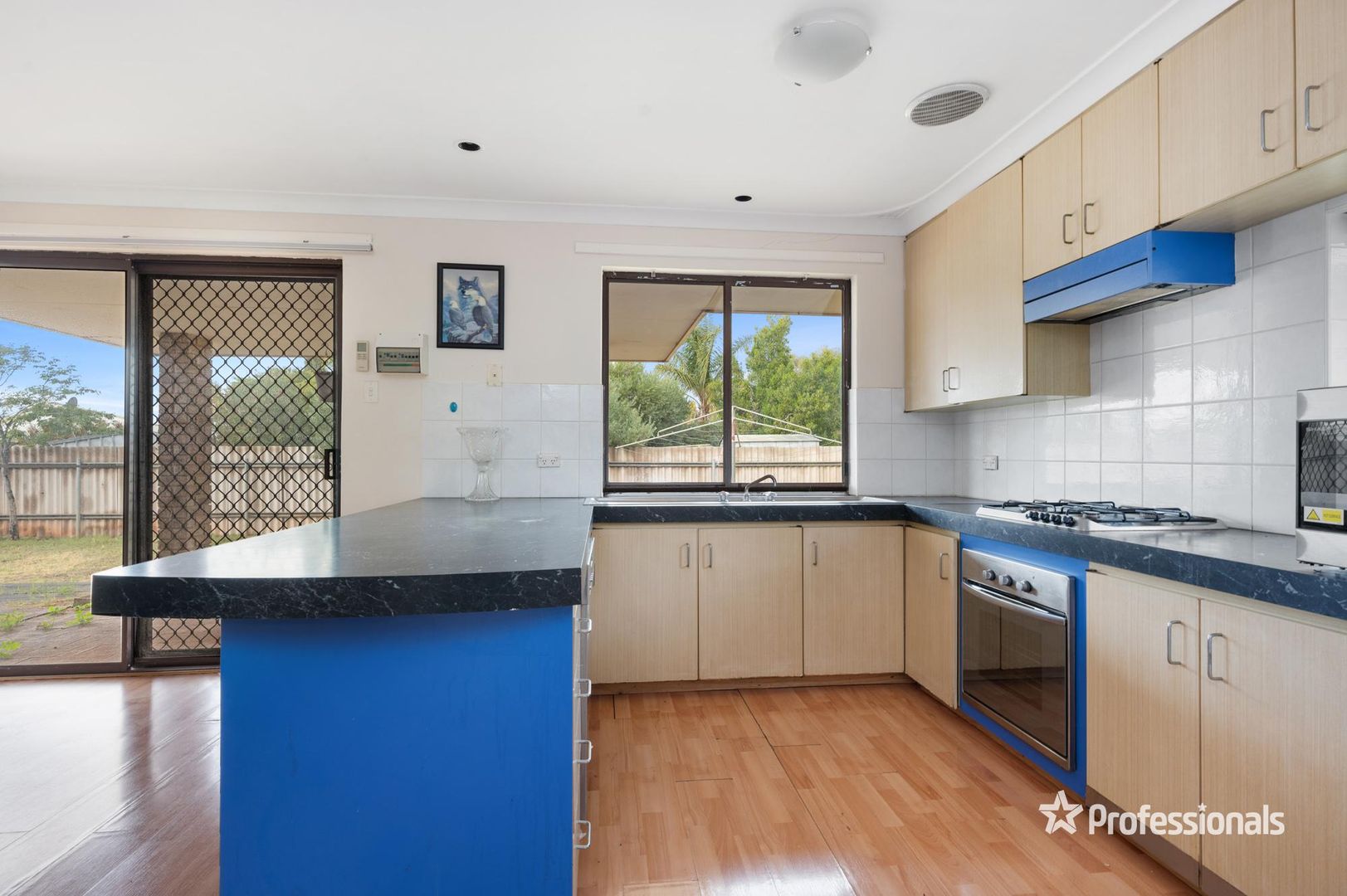 4 Compton Court Hannans WA 6430 Domain