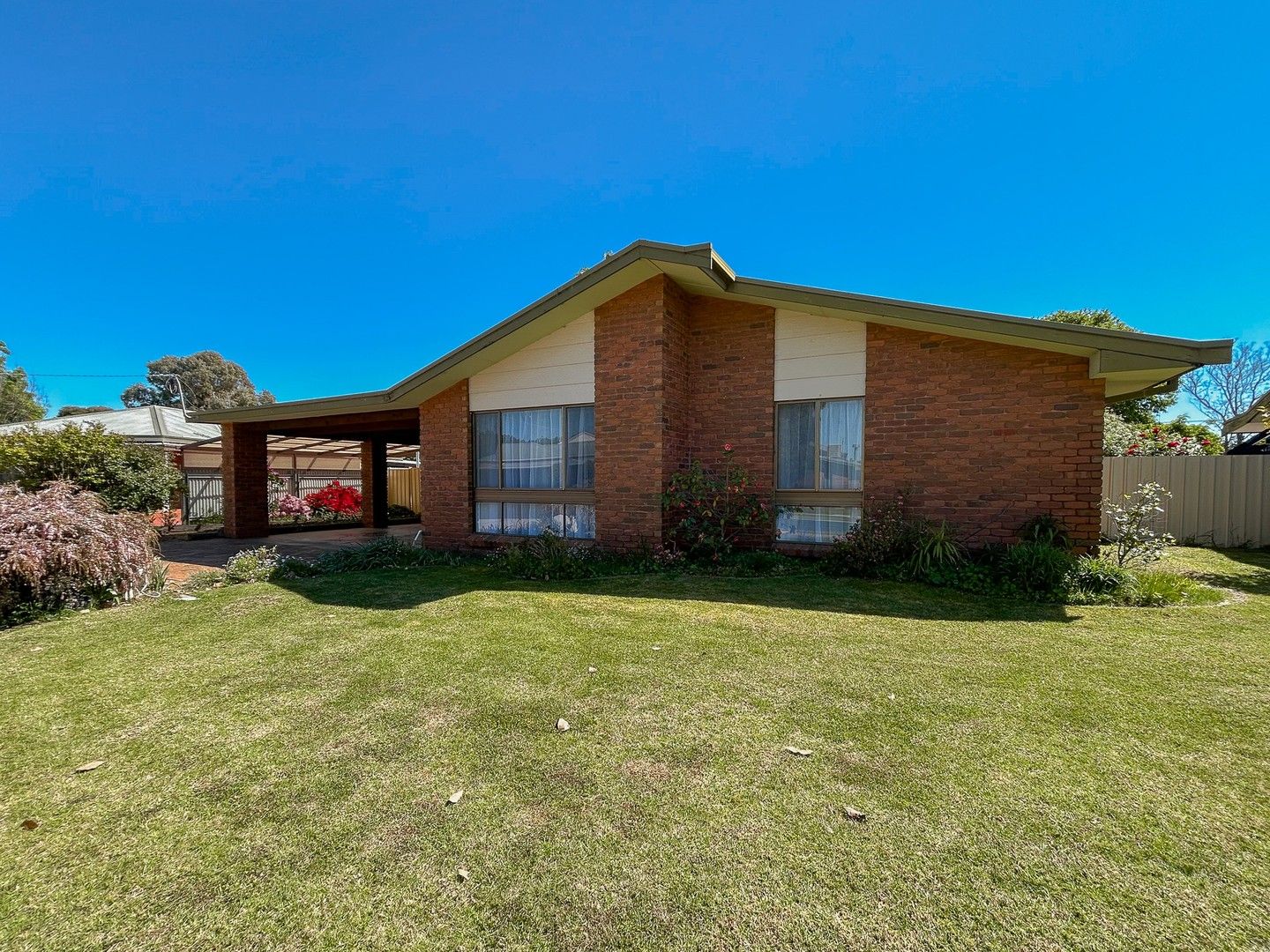 3 bedrooms House in 9 Ellwood Court SWAN HILL VIC, 3585
