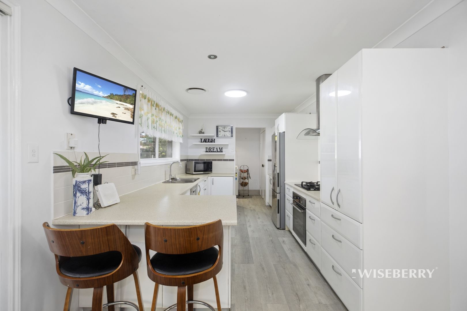 84 Malvina Parade, Lake Haven NSW 2263, Image 1