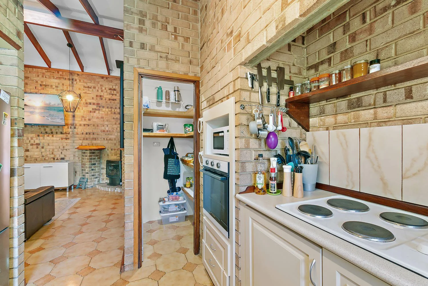 Additional image 7 of 11 Moysey Court, Parmelia WA 6167