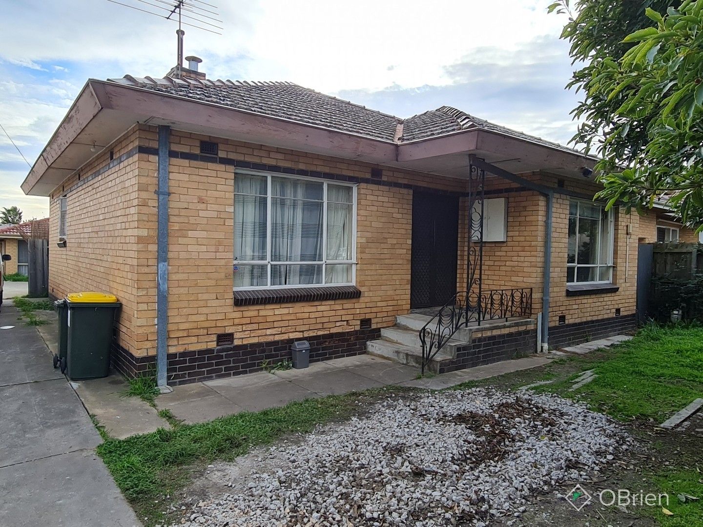 2 bedrooms Apartment / Unit / Flat in 33 Holt Street ARDEER VIC, 3022