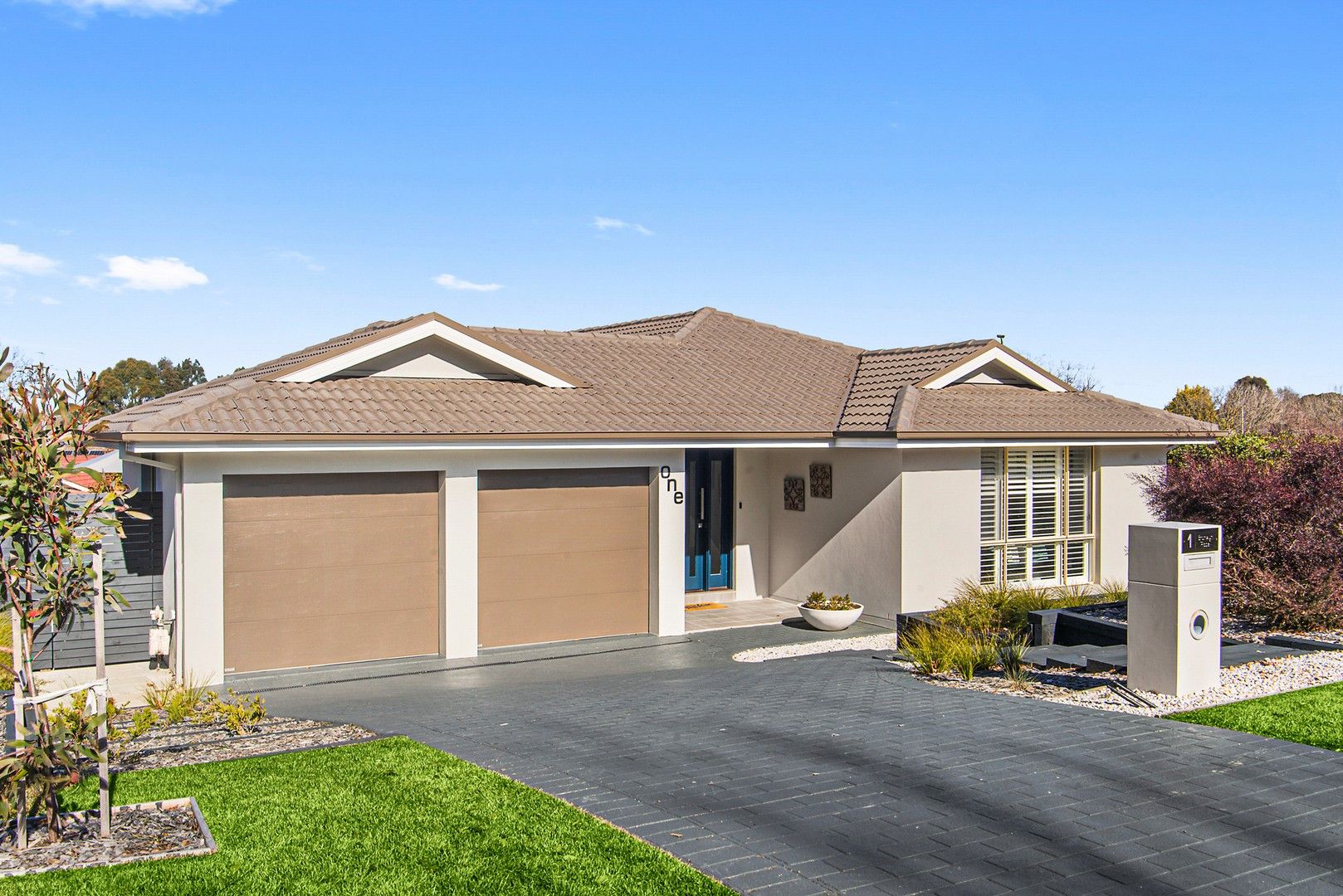 4 bedrooms House in 1 Bronwyn Place BOWRAL NSW, 2576