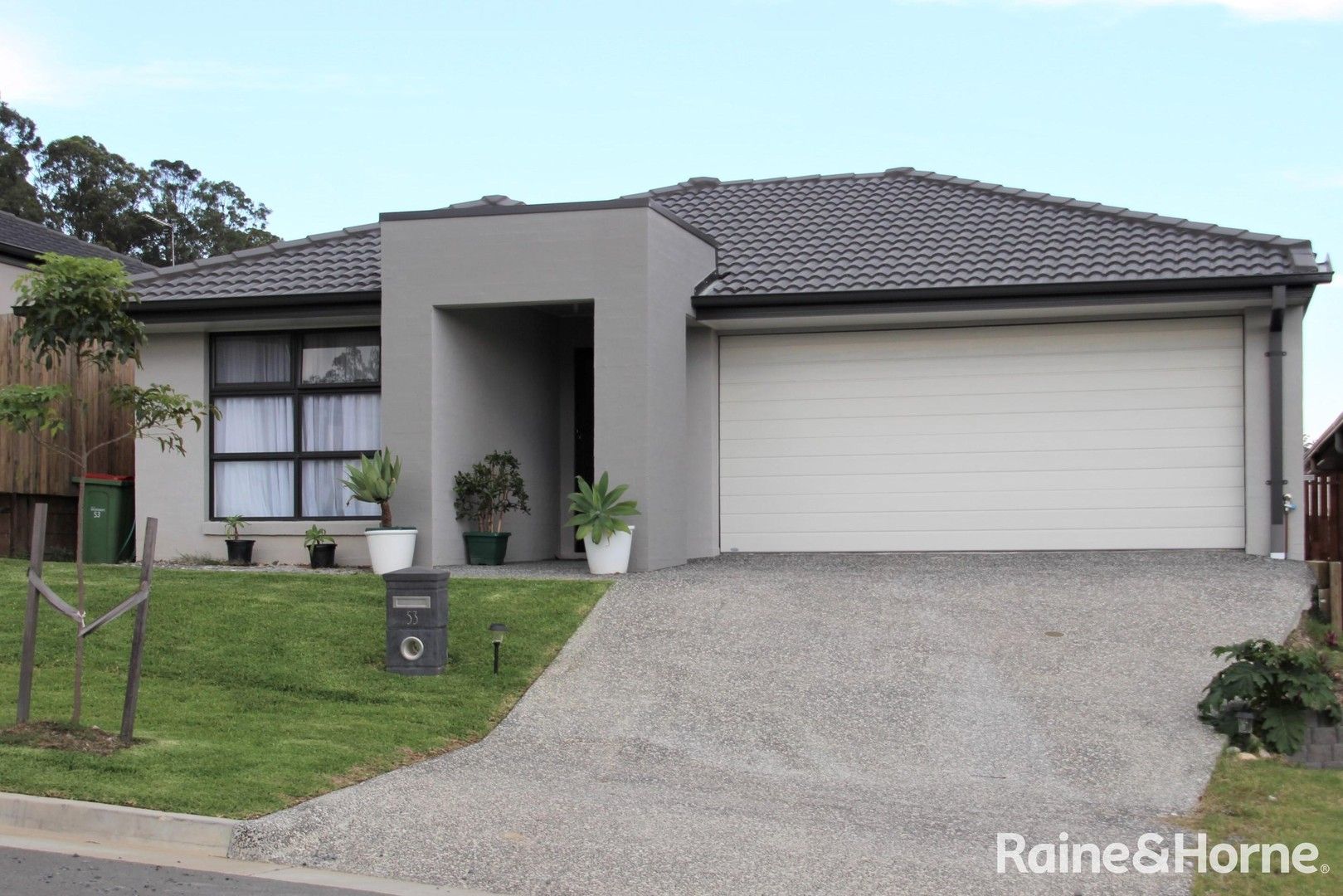3 bedrooms House in 53 Yarrambat Rise UPPER COOMERA QLD, 4209