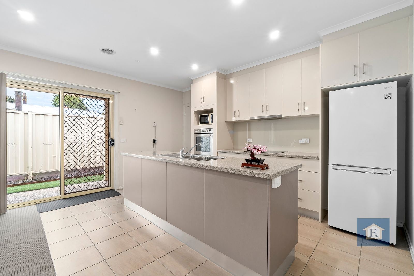 2/46 Connor Street, Colac VIC 3250, Image 1
