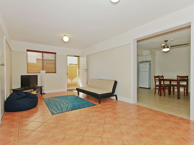 1/32 Miles Street, Clayfield QLD 4011, Image 2