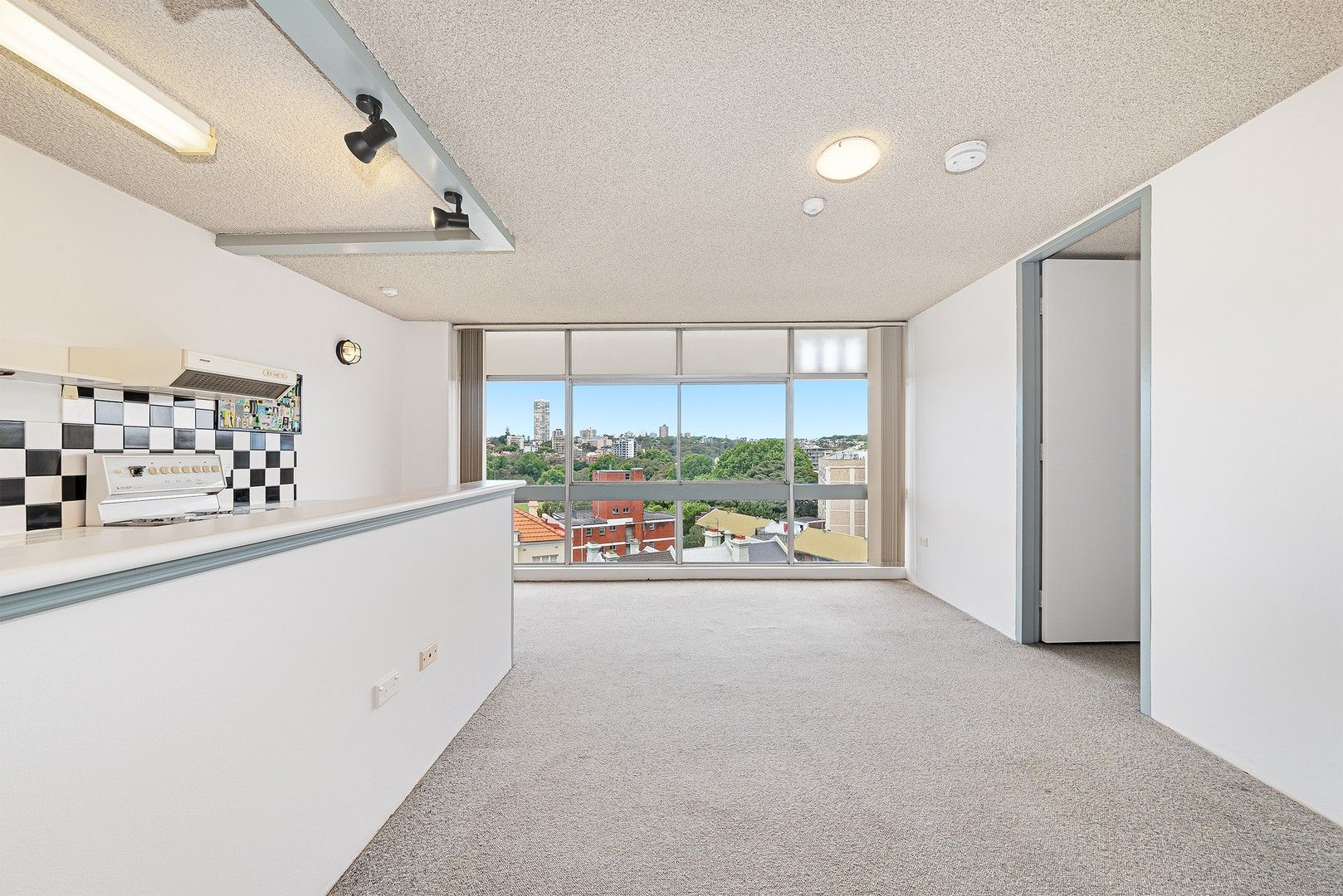 1 bedrooms Apartment / Unit / Flat in 51/41 Roslyn Gardens ELIZABETH BAY NSW, 2011