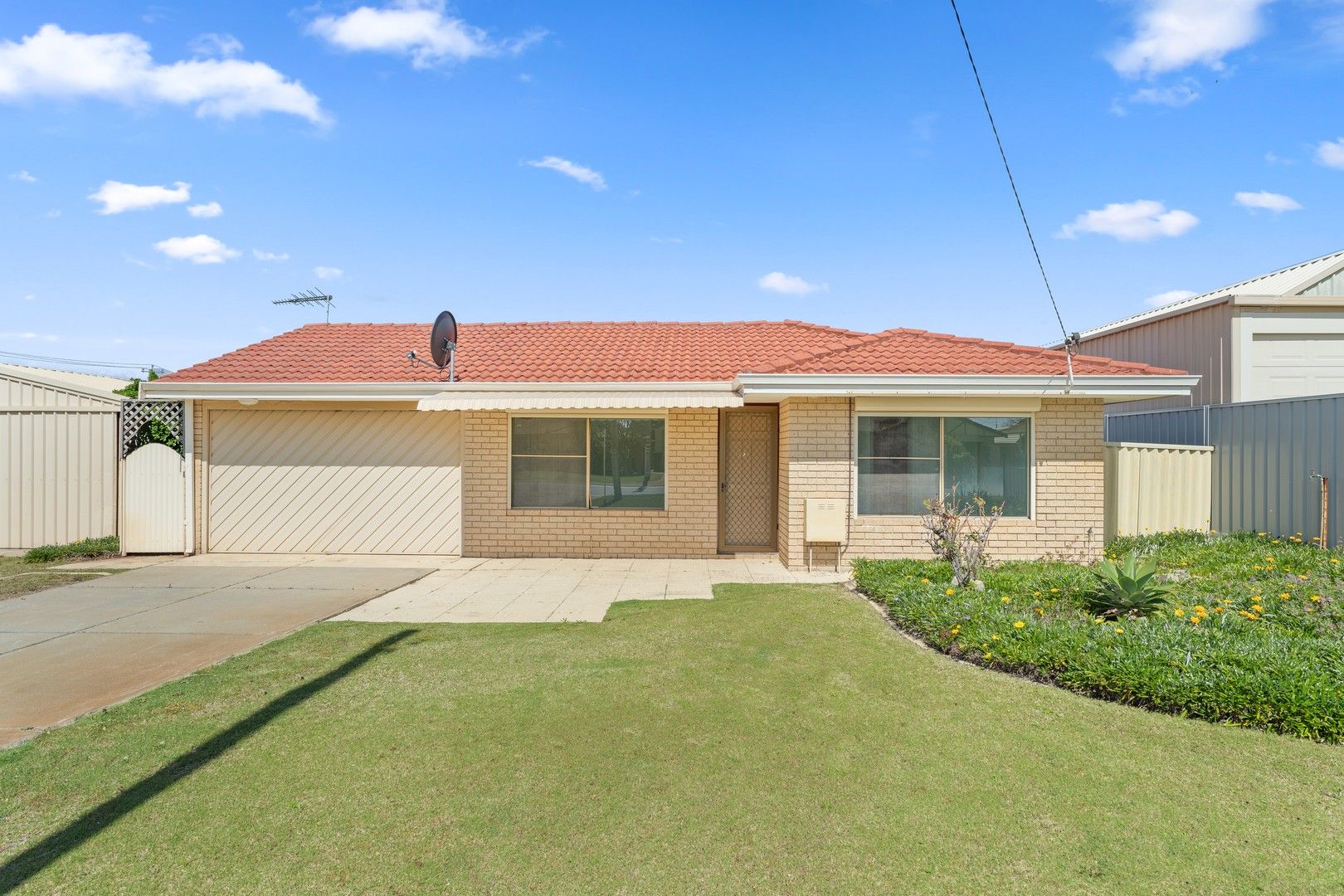 3 bedrooms House in 3 Coombs Street ROCKINGHAM WA, 6168