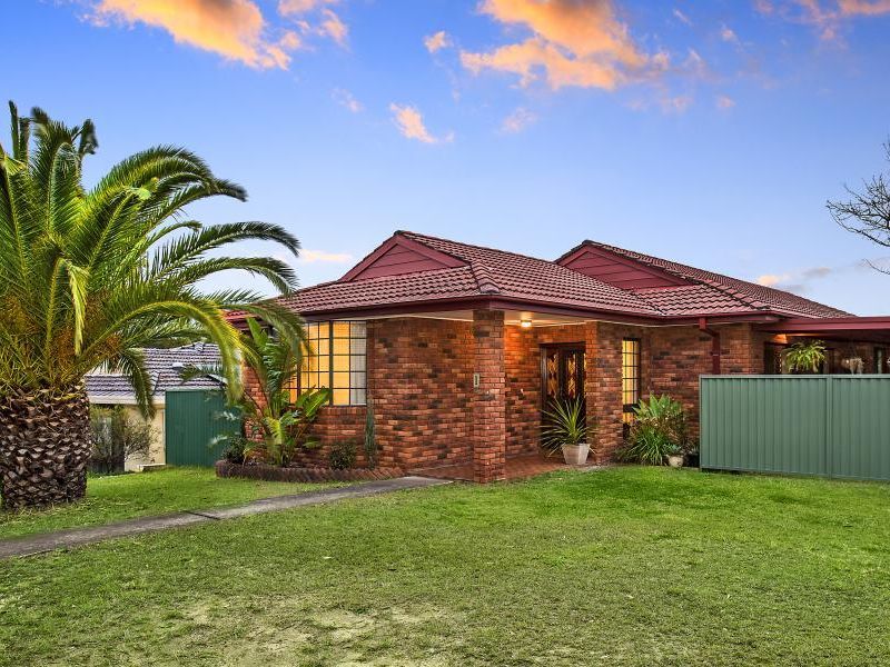 1 Robinia Place, Alfords Point Property History & Address Research