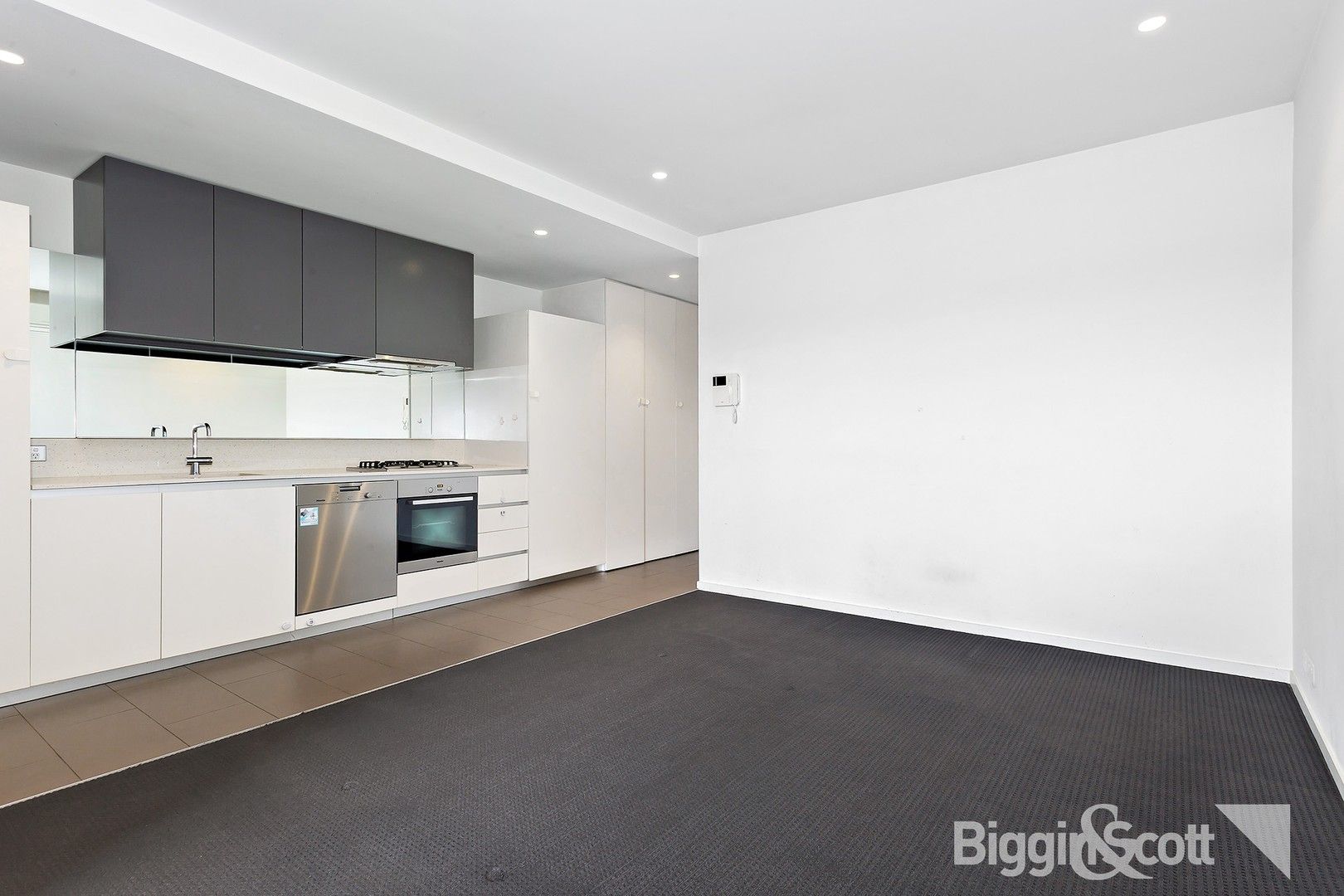 1 bedrooms Apartment / Unit / Flat in 614/30 Burnley Street RICHMOND VIC, 3121