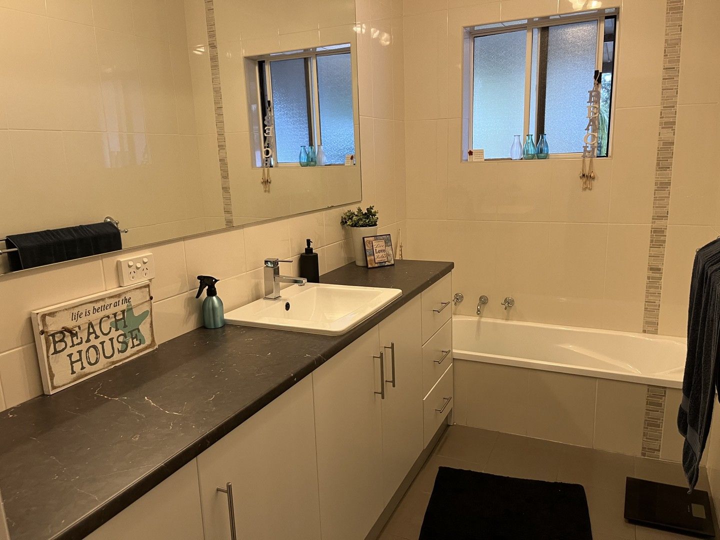 3 bedrooms House in 13 James Rd HAPPY VALLEY SA, 5159