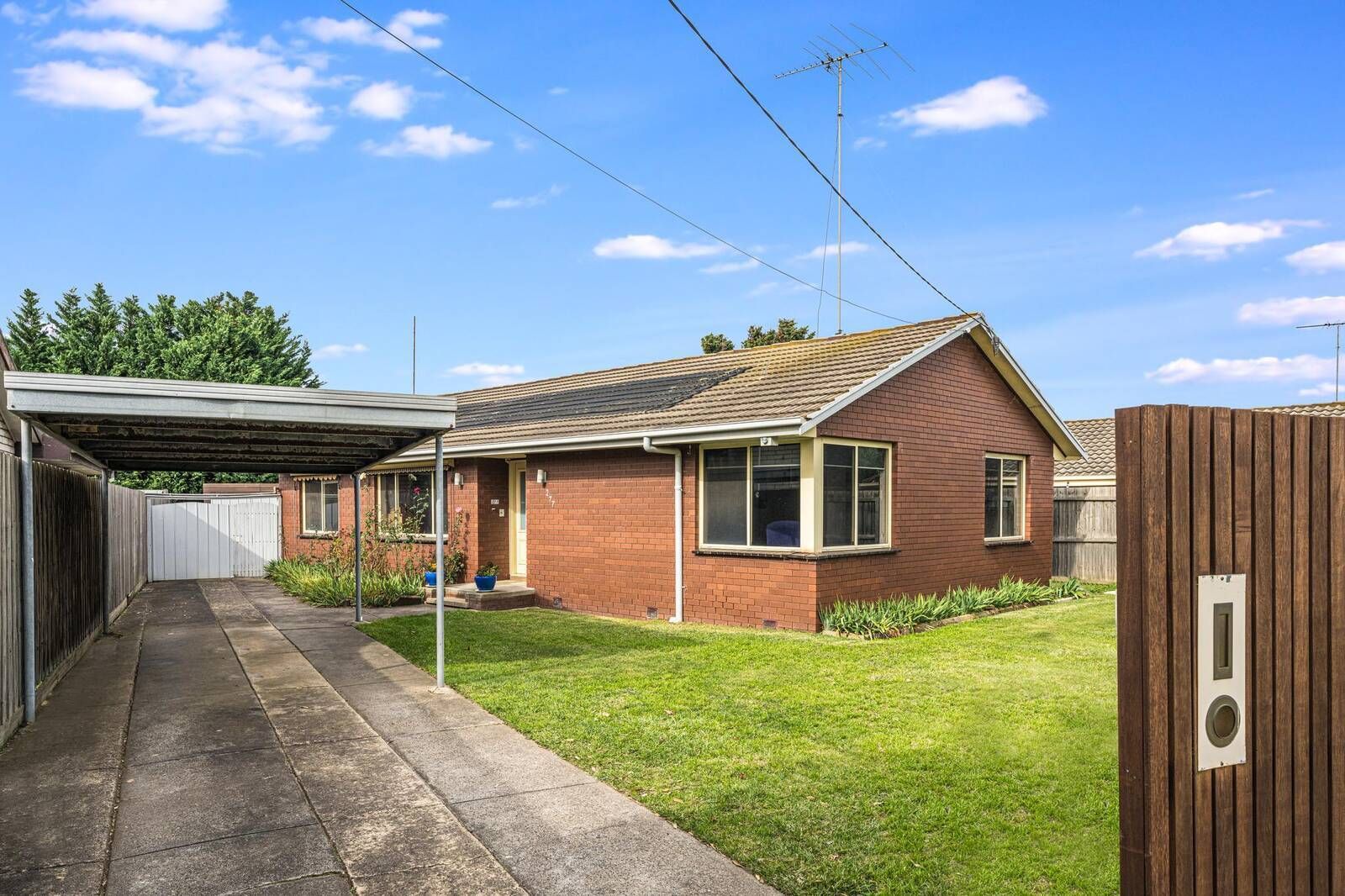 3 bedrooms House in 277 Boundary Road ST ALBANS PARK VIC, 3219