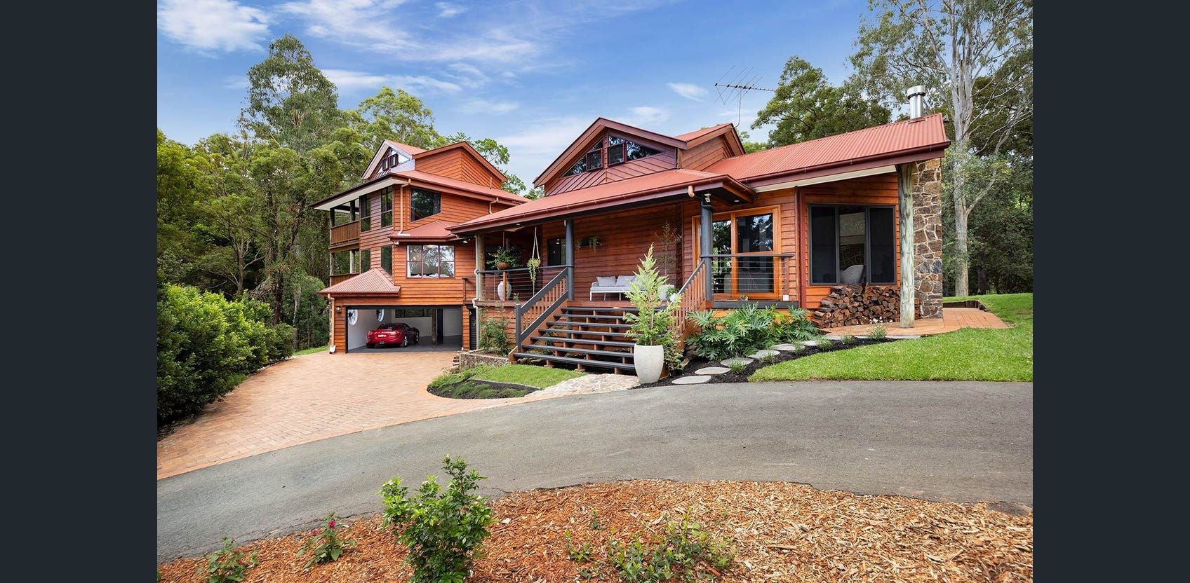 5 bedrooms House in  SAMFORD VALLEY QLD, 4520