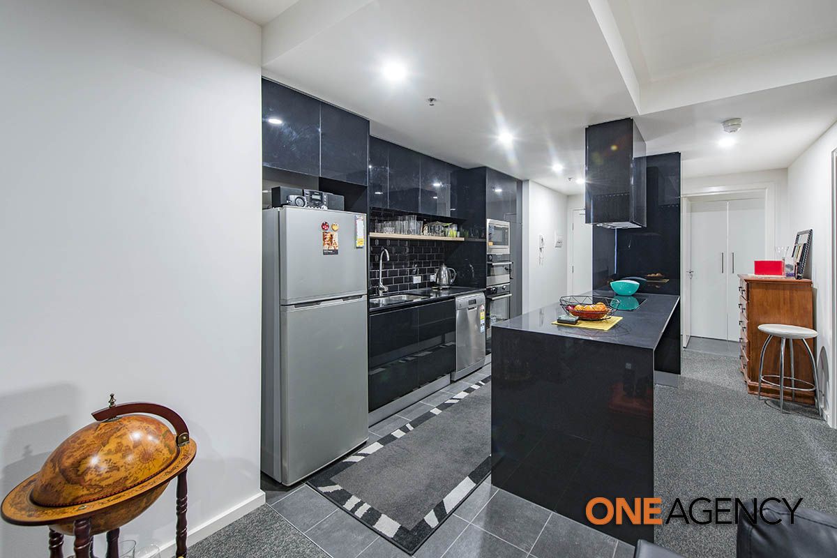 1009/120 Eastern Valley Way, Belconnen ACT 2617, Image 2