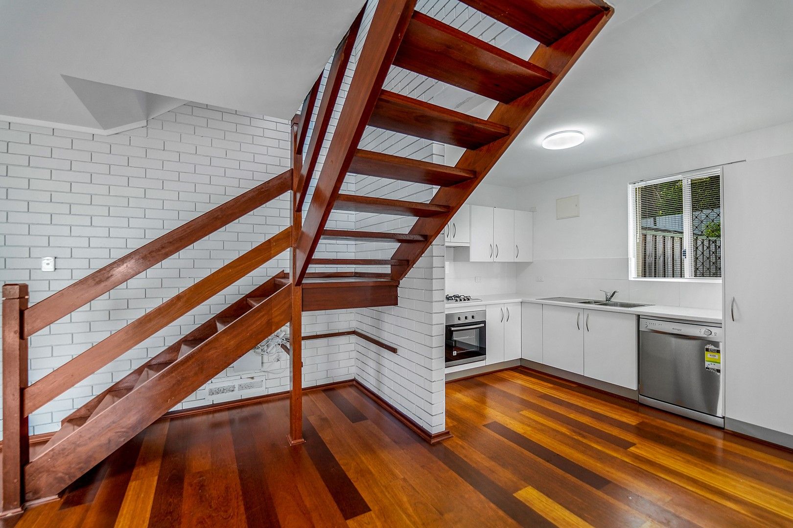 3 bedrooms Townhouse in 8/116 Labouchere Road SOUTH PERTH WA, 6151