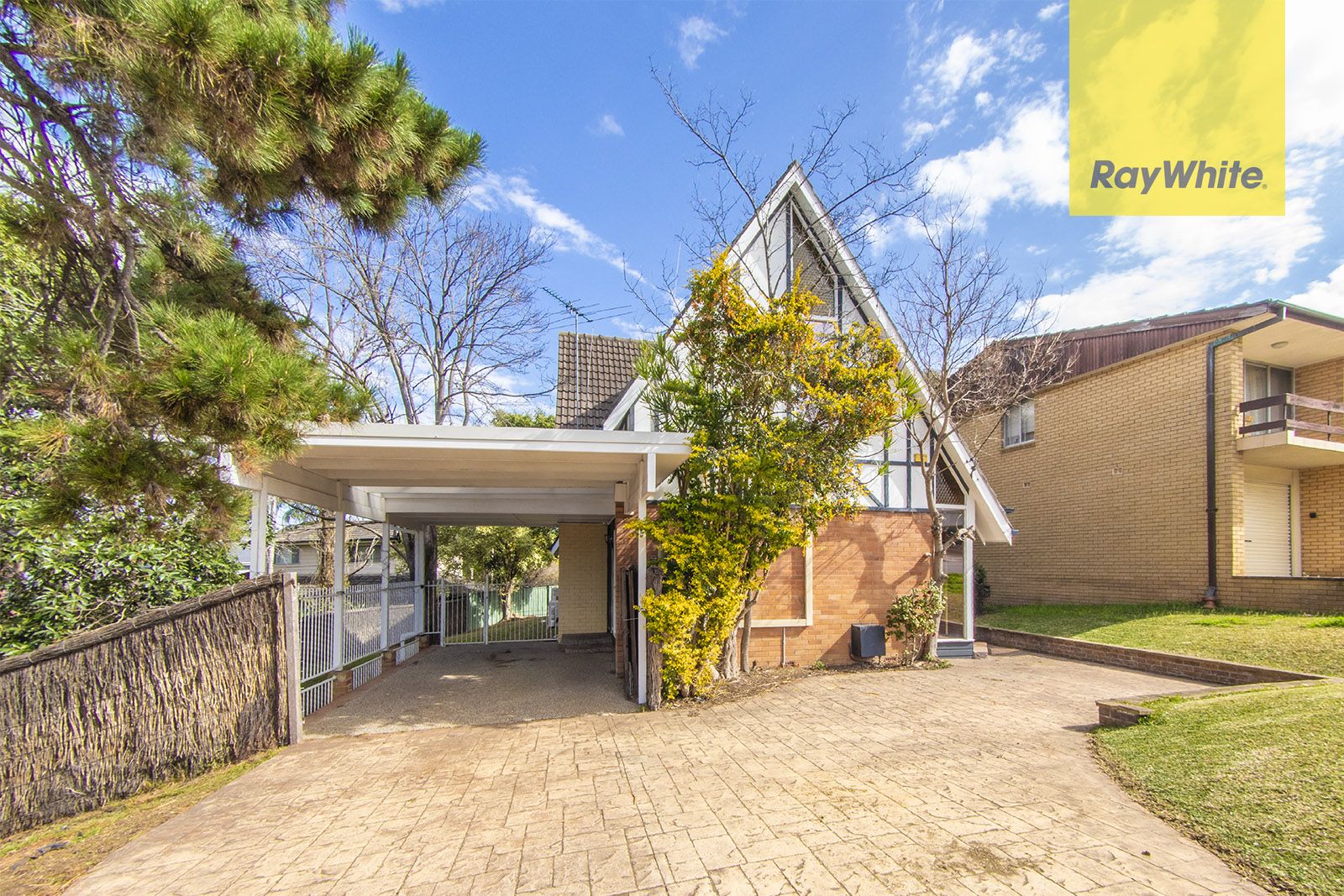 4 bedrooms House in 2 Bon Mart Street WINSTON HILLS NSW, 2153