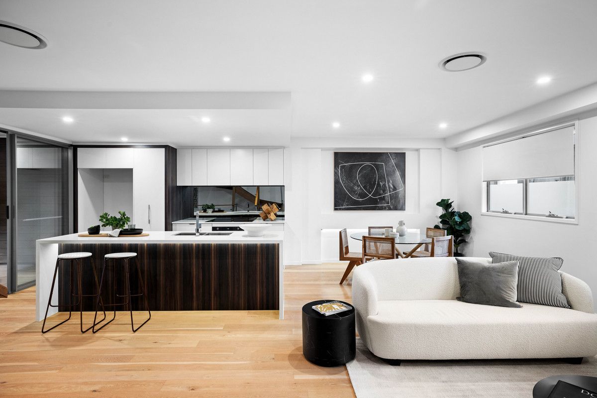 3 bedrooms Townhouse in 2/19 McDonald Street HAWTHORNE QLD, 4171