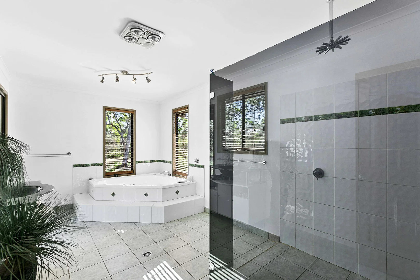 Additional image 14 of 297 Pacific Haven Cct, Pacific Haven QLD 4659