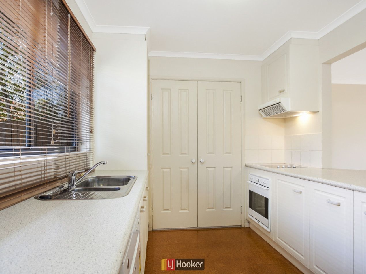 2/30 Lyttleton Crescent, Cook ACT 2614, Image 2