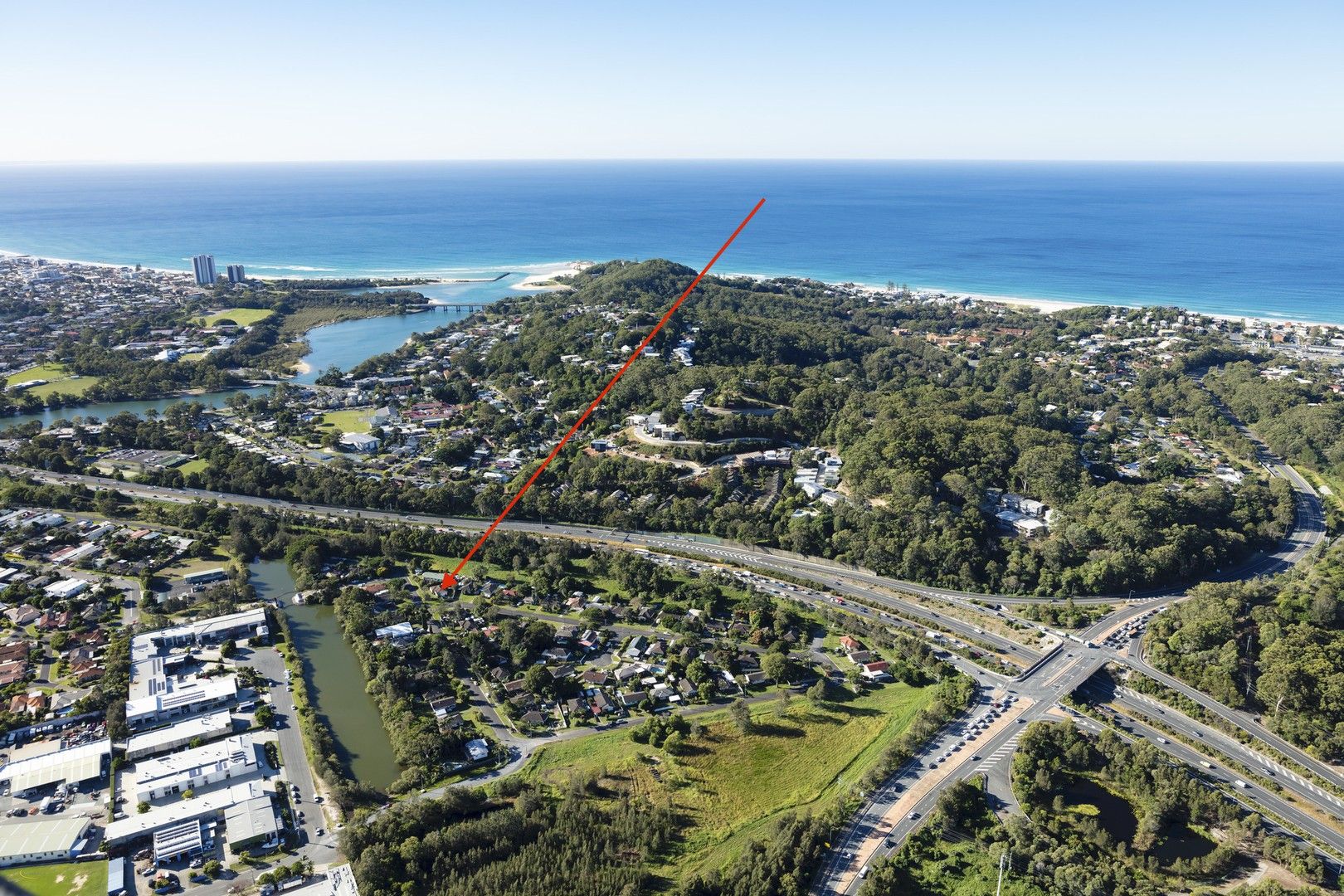 3 bedrooms House in 4 Reynton Street CURRUMBIN WATERS QLD, 4223