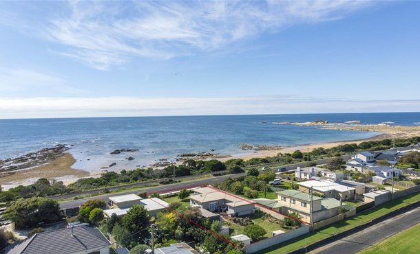 22 Penguin Road, West Ulverstone TAS 7315