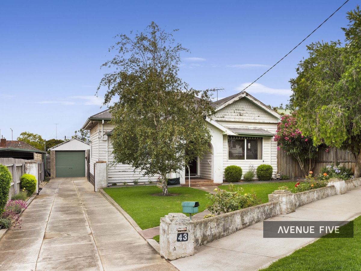 43 Kardinia Street, Belmont VIC 3216, Image 2