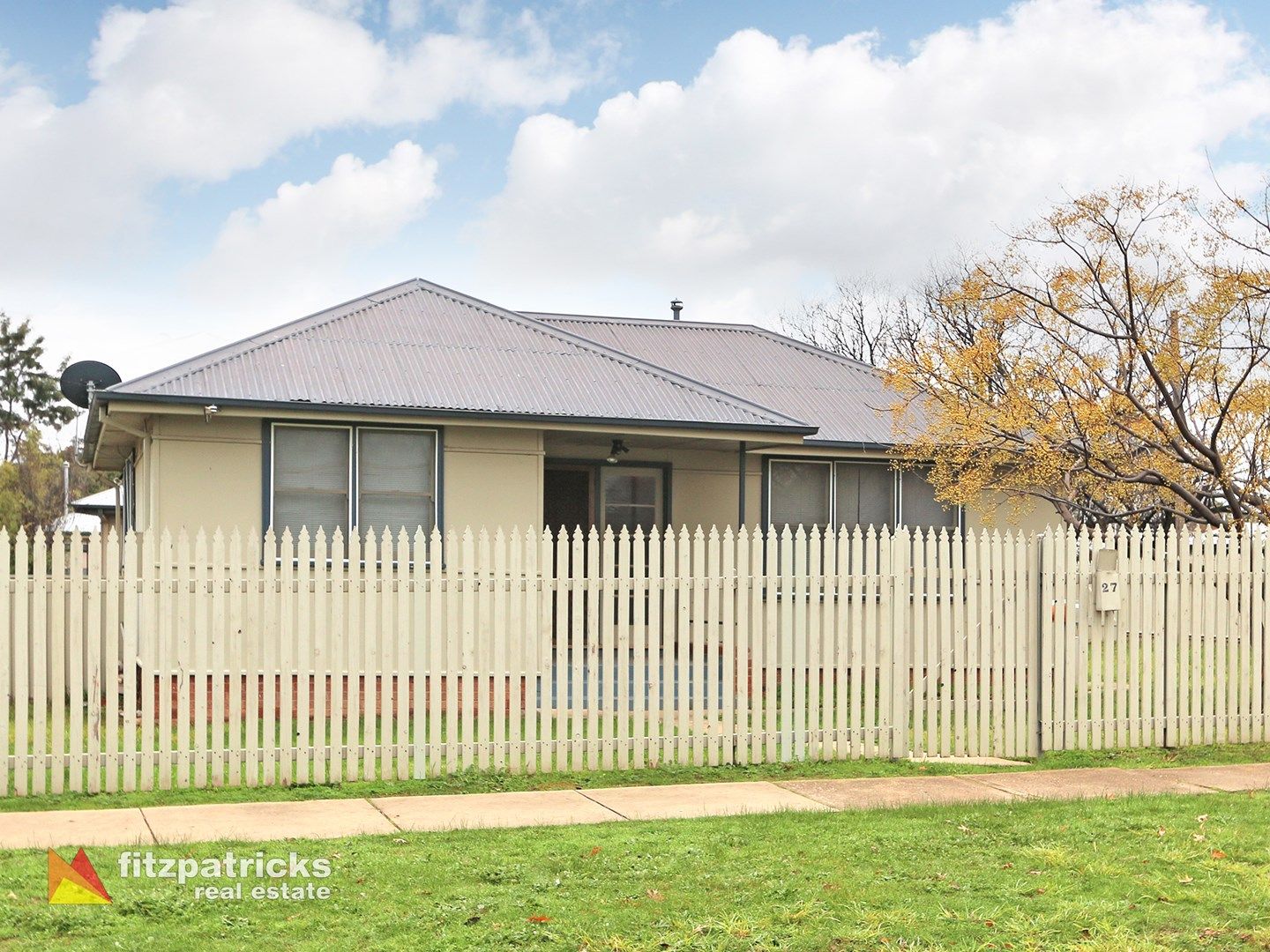 27 McKell Avenue, Mount Austin NSW 2650, Image 1