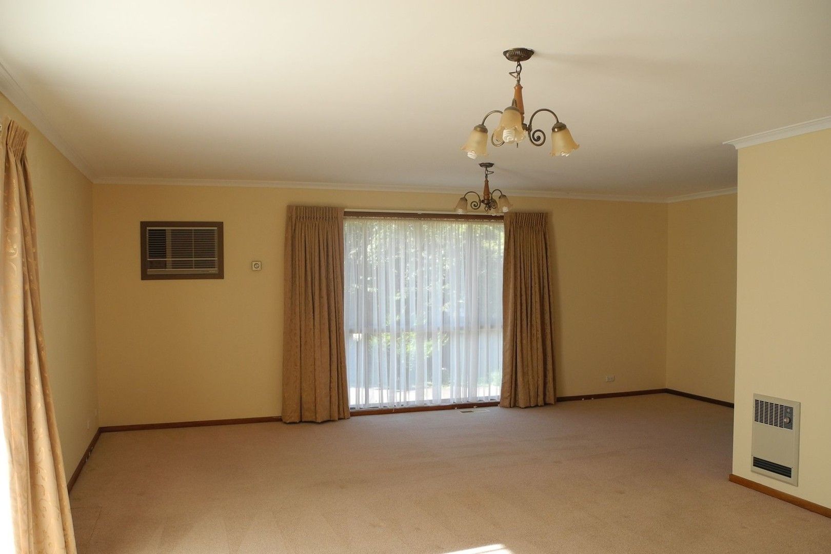 1A/Evelyn Grove, Healesville VIC 3777 House For Rent 340 Domain