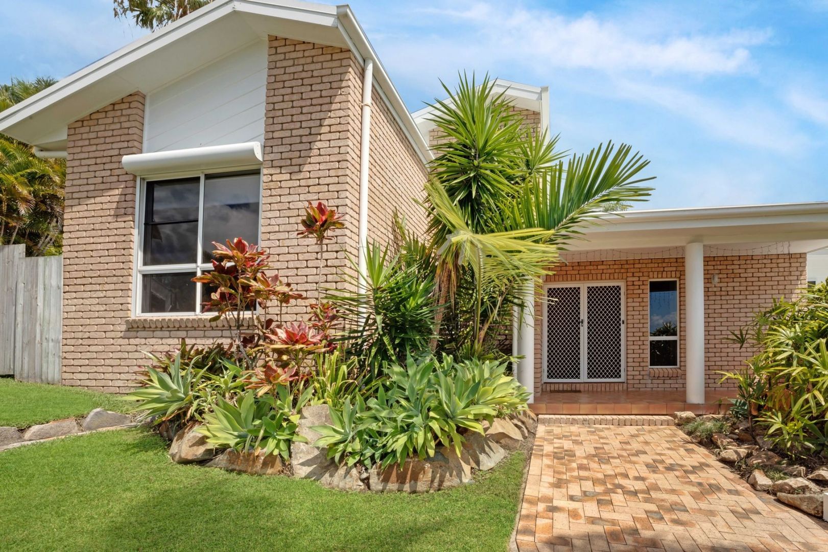 10 Lyn Court, Beaconsfield QLD 4740, Image 2