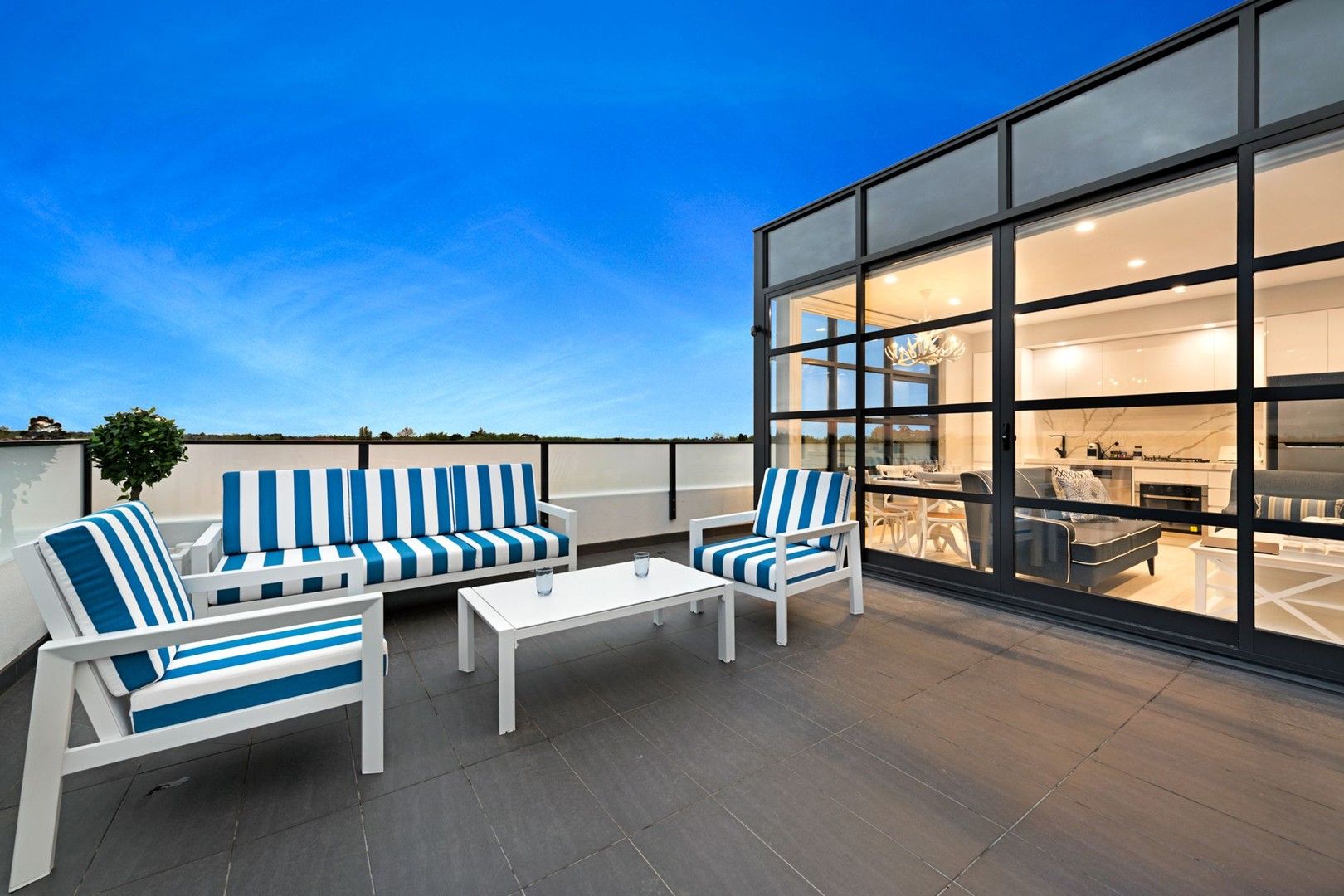 1 bedrooms Apartment / Unit / Flat in 154 Chapel Street ST KILDA VIC, 3182