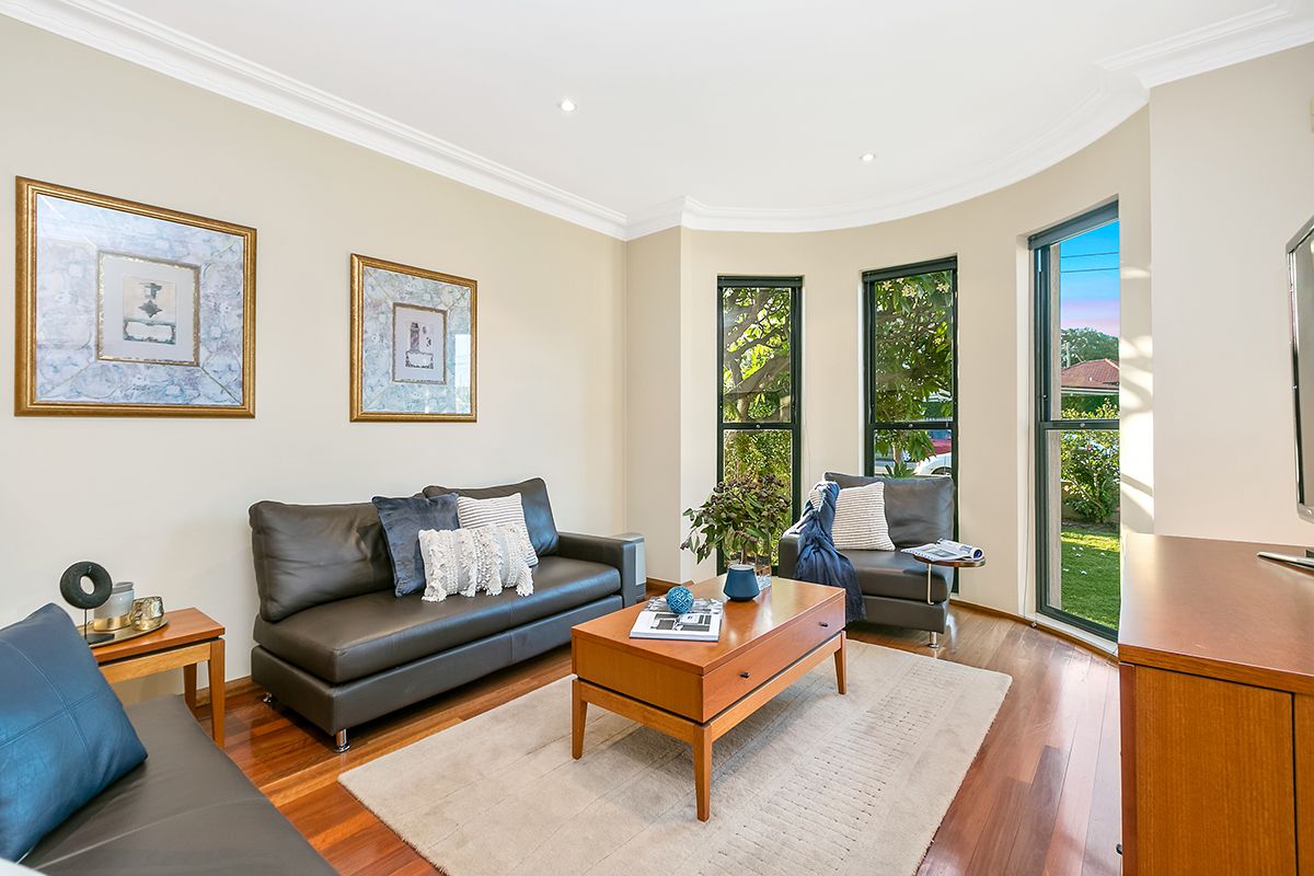 64 Barnstaple Road, Rodd Point NSW 2046, Image 2