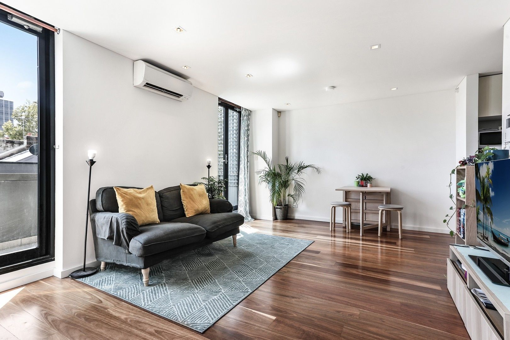 1 bedrooms Apartment / Unit / Flat in 2/220 Liverpool Street DARLINGHURST NSW, 2010