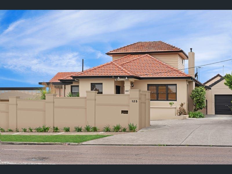 4 bedrooms House in 125 Charlestown Road KOTARA NSW, 2289