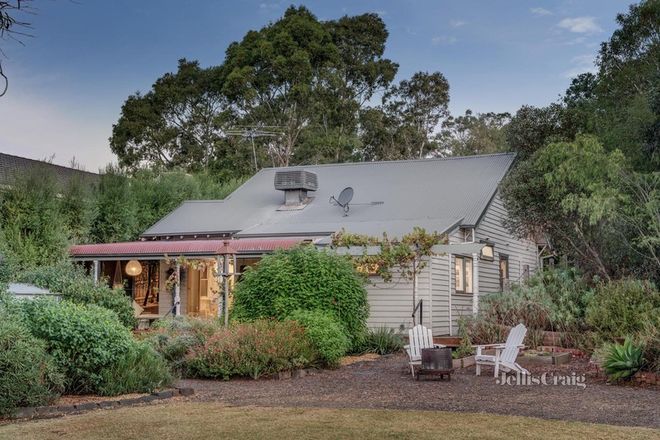 Picture of 10 Griffin Court, ELTHAM VIC 3095