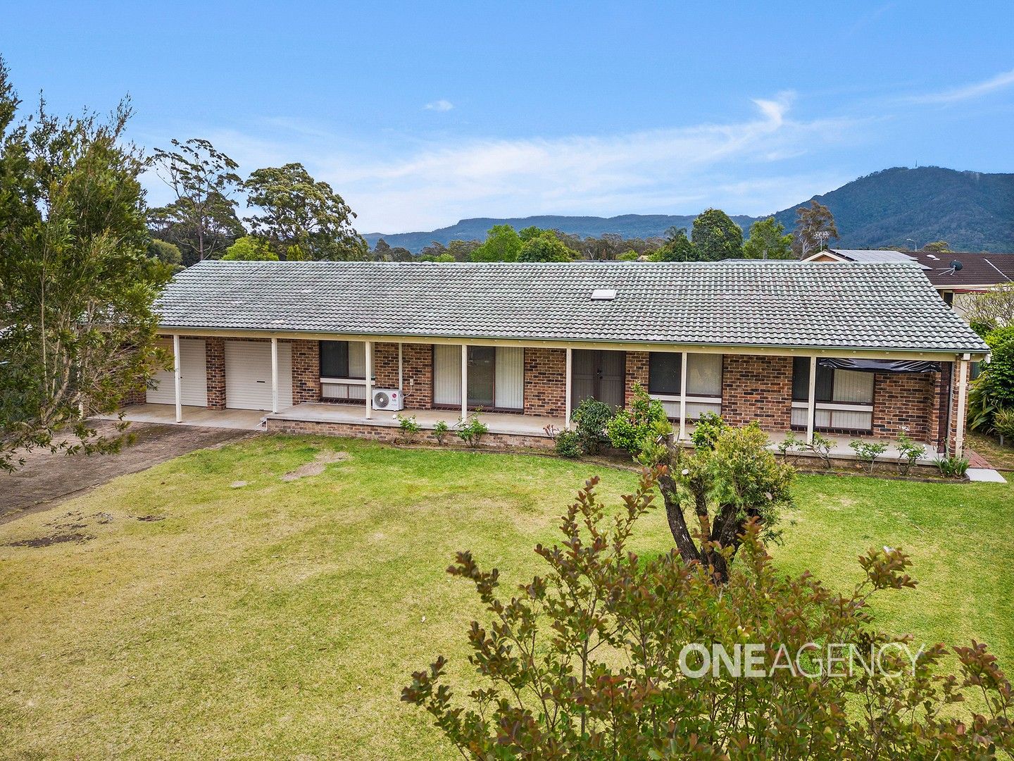 4 Amber Place, Bomaderry NSW 2541